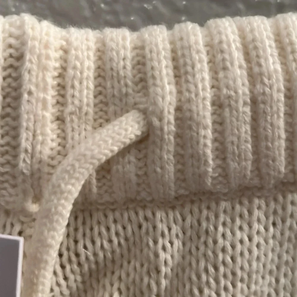 WeWoreWhat Pull On Sweater Shorts Cozy Stitch Cream Knit